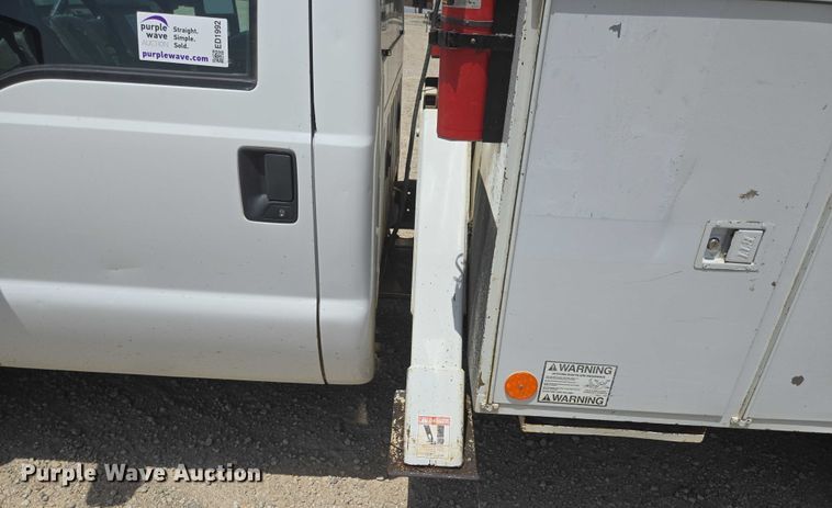 image for item ED1992 2016 Ford F550 Super Duty XL bucket truck