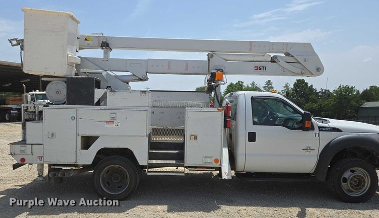 image for item ED1992 2016 Ford F550 Super Duty XL bucket truck