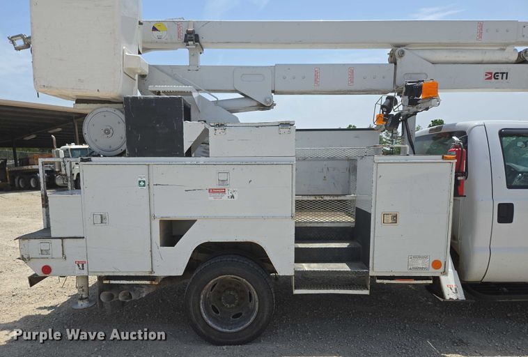 image for item ED1992 2016 Ford F550 Super Duty XL bucket truck