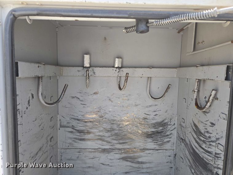 image for item ED1992 2016 Ford F550 Super Duty XL bucket truck