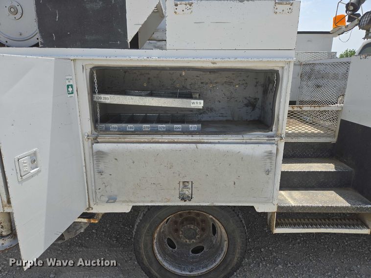 image for item ED1992 2016 Ford F550 Super Duty XL bucket truck