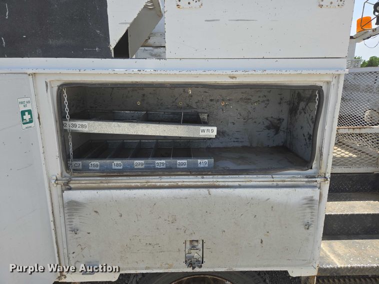 image for item ED1992 2016 Ford F550 Super Duty XL bucket truck