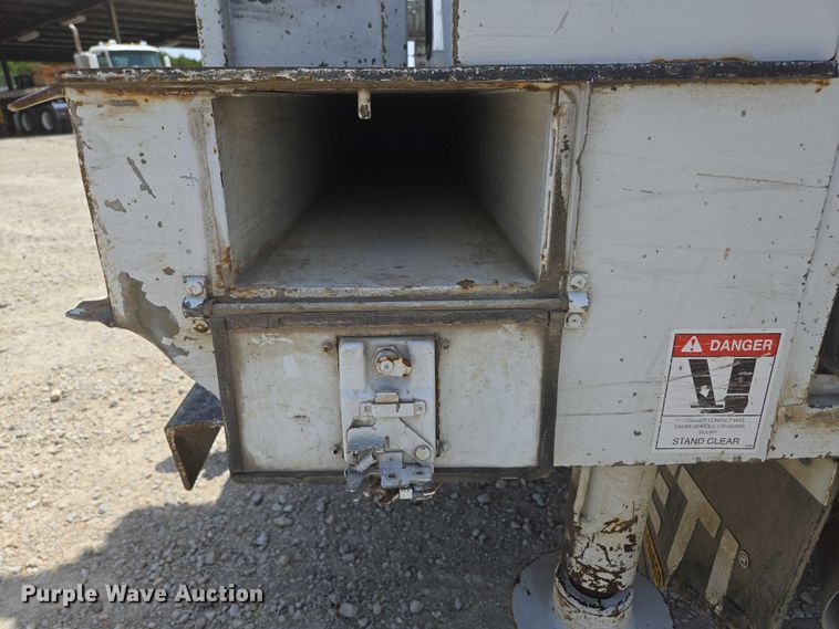 image for item ED1992 2016 Ford F550 Super Duty XL bucket truck