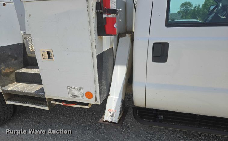 image for item ED1992 2016 Ford F550 Super Duty XL bucket truck