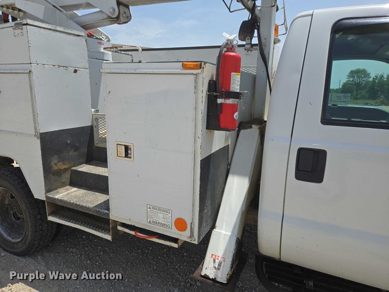 image for item ED1992 2016 Ford F550 Super Duty XL bucket truck