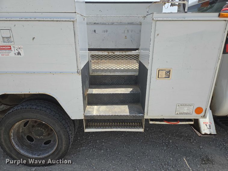 image for item ED1992 2016 Ford F550 Super Duty XL bucket truck