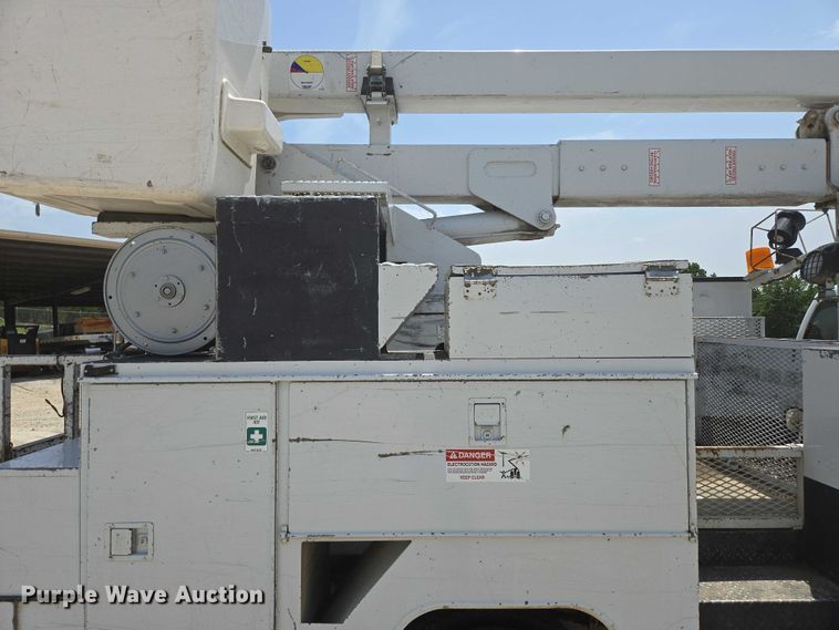 image for item ED1992 2016 Ford F550 Super Duty XL bucket truck