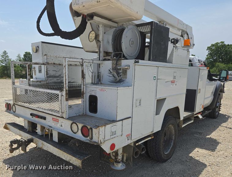 image for item ED1992 2016 Ford F550 Super Duty XL bucket truck