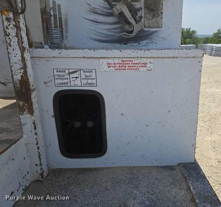 image for item ED1992 2016 Ford F550 Super Duty XL bucket truck