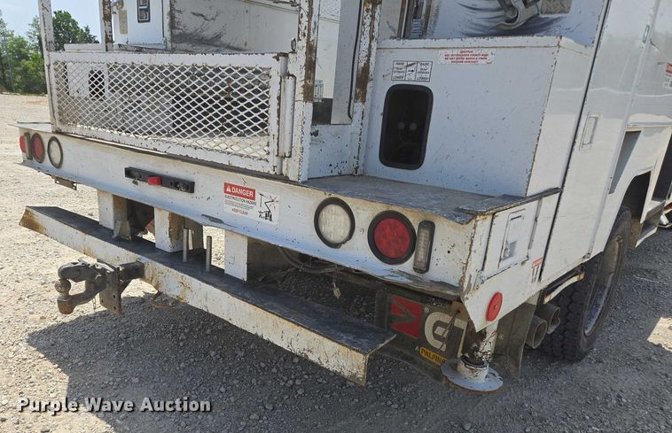 image for item ED1992 2016 Ford F550 Super Duty XL bucket truck