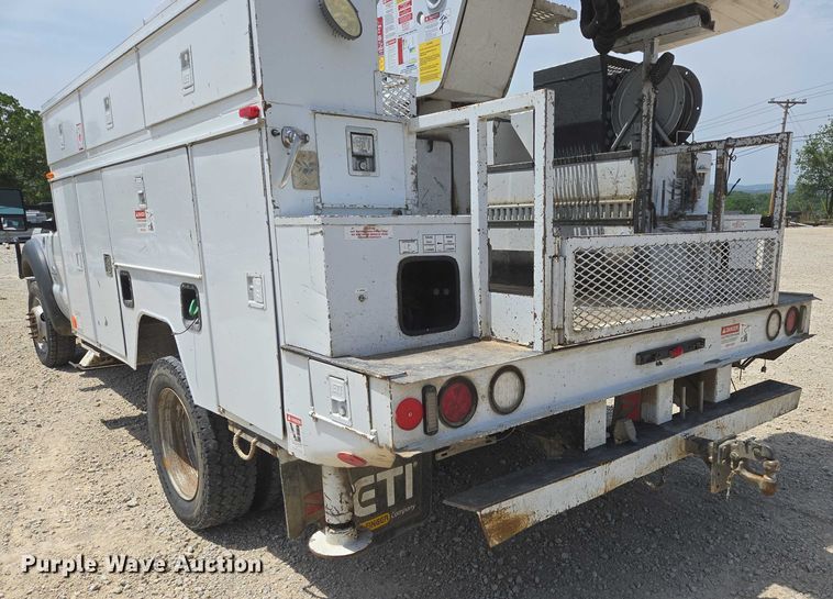 image for item ED1992 2016 Ford F550 Super Duty XL bucket truck