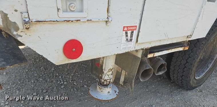 image for item ED1992 2016 Ford F550 Super Duty XL bucket truck