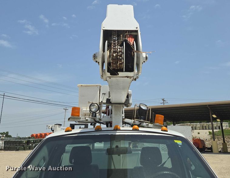 image for item ED1992 2016 Ford F550 Super Duty XL bucket truck