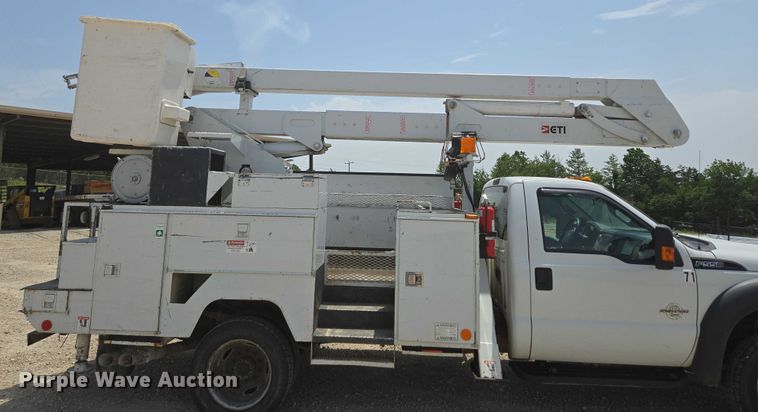 image for item ED1992 2016 Ford F550 Super Duty XL bucket truck