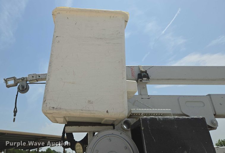 image for item ED1992 2016 Ford F550 Super Duty XL bucket truck