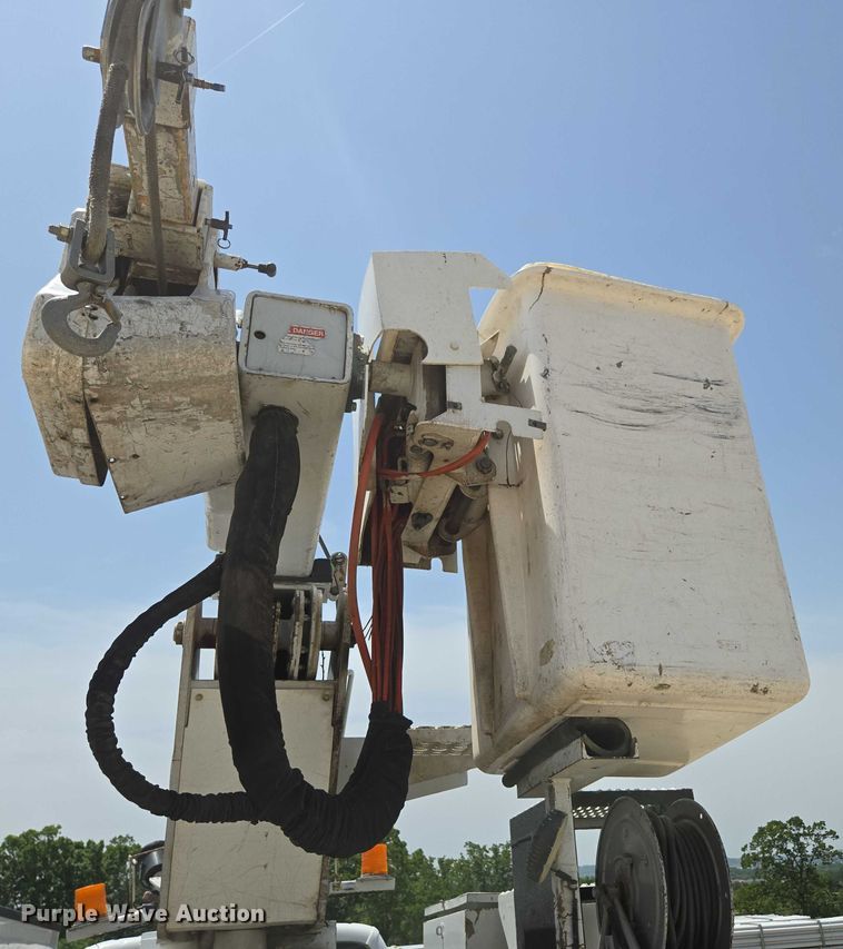 image for item ED1992 2016 Ford F550 Super Duty XL bucket truck