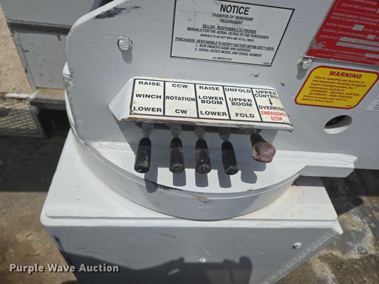 image for item ED1992 2016 Ford F550 Super Duty XL bucket truck