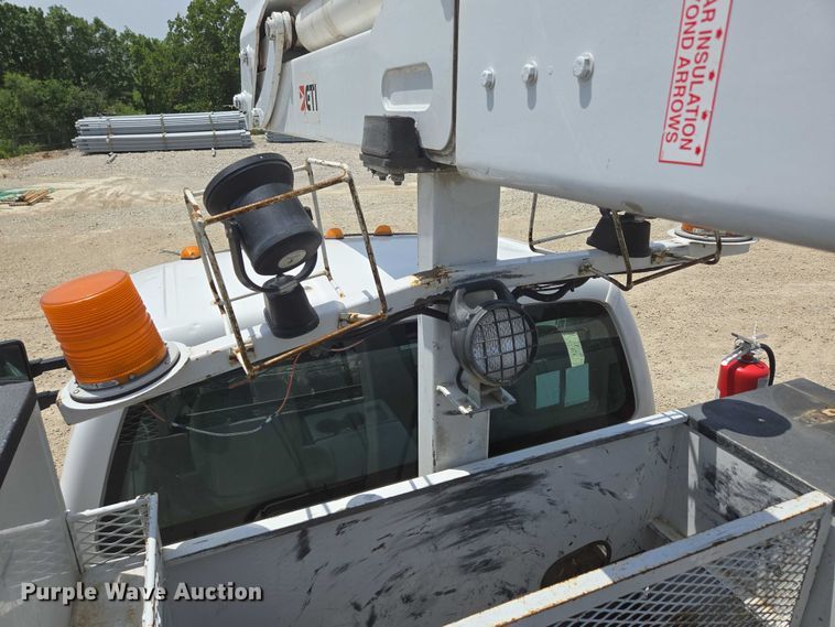 image for item ED1992 2016 Ford F550 Super Duty XL bucket truck