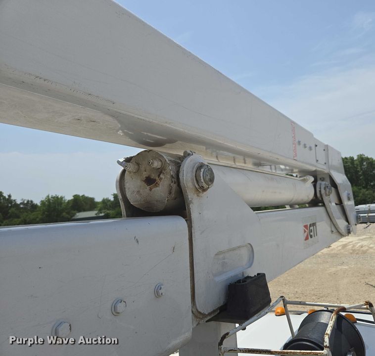 image for item ED1992 2016 Ford F550 Super Duty XL bucket truck