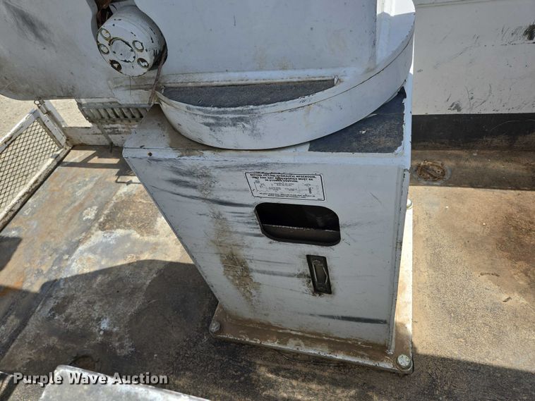 image for item ED1992 2016 Ford F550 Super Duty XL bucket truck