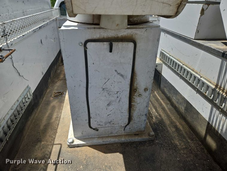 image for item ED1992 2016 Ford F550 Super Duty XL bucket truck