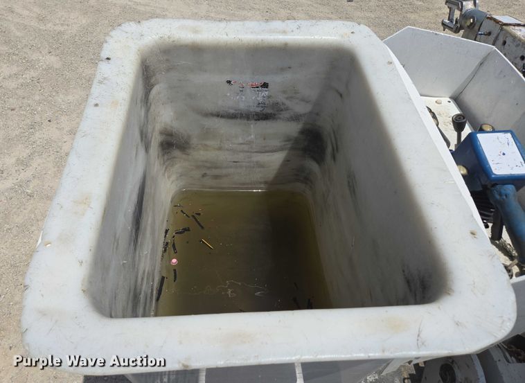 image for item ED1992 2016 Ford F550 Super Duty XL bucket truck