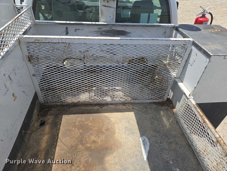 image for item ED1992 2016 Ford F550 Super Duty XL bucket truck