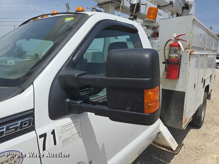 image for item ED1992 2016 Ford F550 Super Duty XL bucket truck