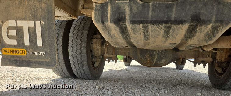 image for item ED1992 2016 Ford F550 Super Duty XL bucket truck