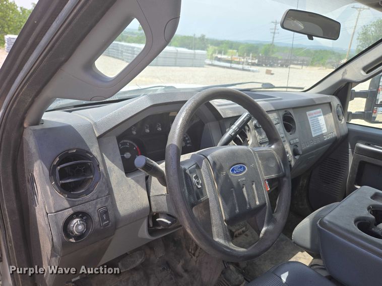 image for item ED1992 2016 Ford F550 Super Duty XL bucket truck