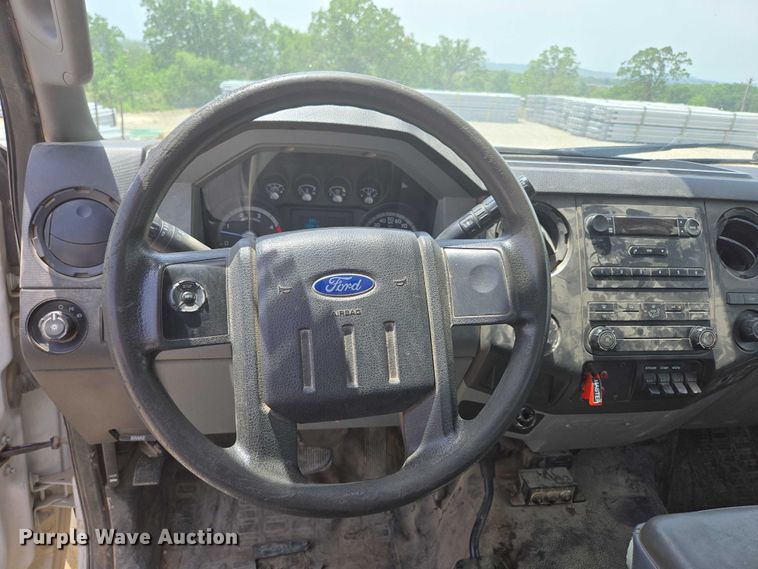 image for item ED1992 2016 Ford F550 Super Duty XL bucket truck