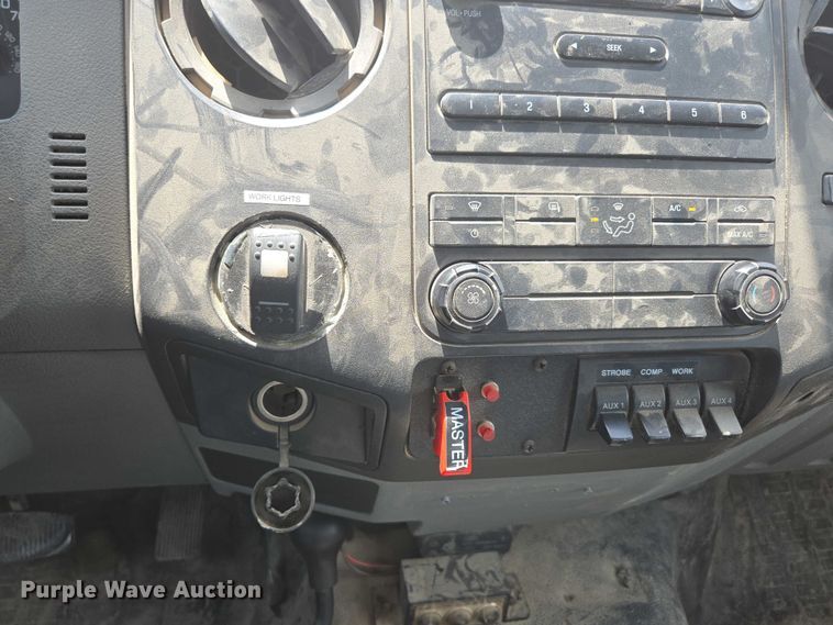 image for item ED1992 2016 Ford F550 Super Duty XL bucket truck