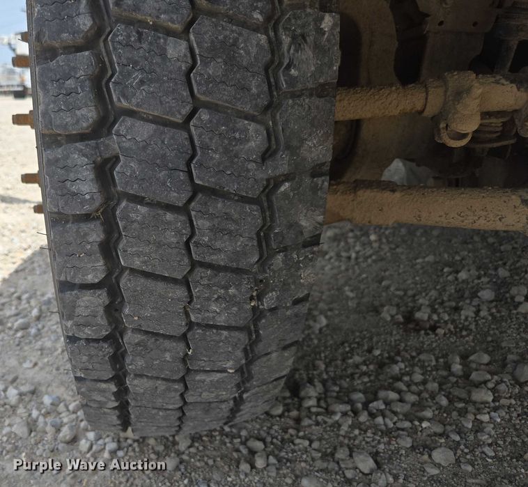 image for item ED1992 2016 Ford F550 Super Duty XL bucket truck