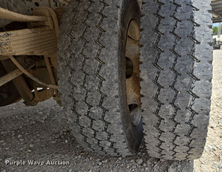 image for item ED1992 2016 Ford F550 Super Duty XL bucket truck