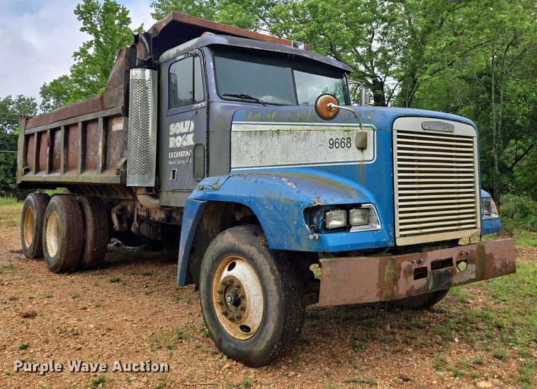 image for item ED1994 1989 Freightliner FLD120 dump truck