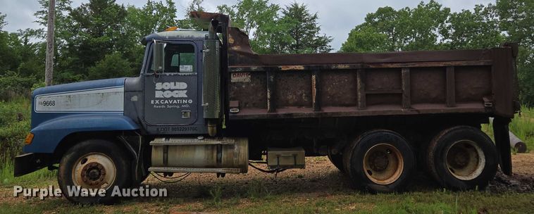 image for item ED1994 1989 Freightliner FLD120 dump truck