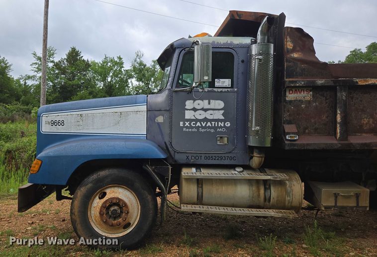 image for item ED1994 1989 Freightliner FLD120 dump truck