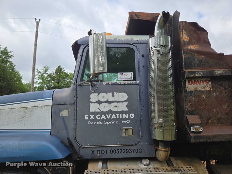 image for item ED1994 1989 Freightliner FLD120 dump truck