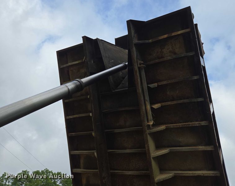 image for item ED1994 1989 Freightliner FLD120 dump truck