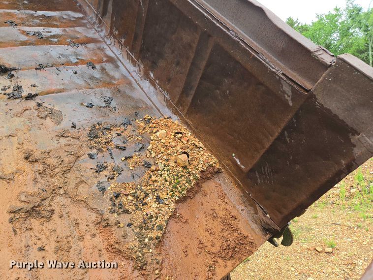 image for item ED1994 1989 Freightliner FLD120 dump truck