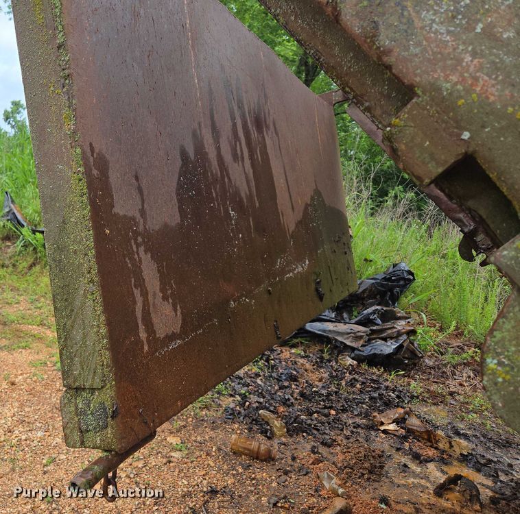 image for item ED1994 1989 Freightliner FLD120 dump truck