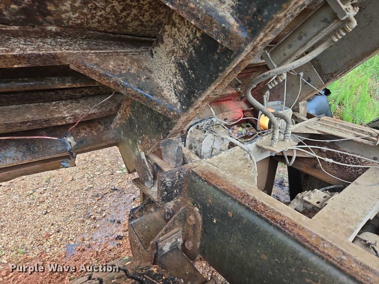 image for item ED1994 1989 Freightliner FLD120 dump truck