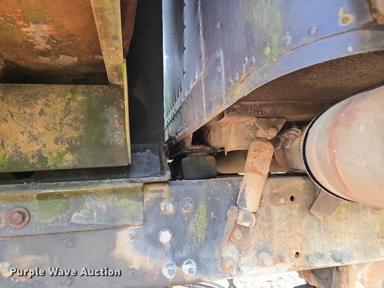 image for item ED1994 1989 Freightliner FLD120 dump truck