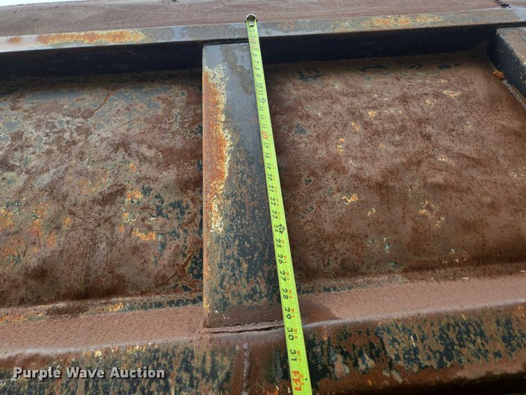 image for item ED1994 1989 Freightliner FLD120 dump truck