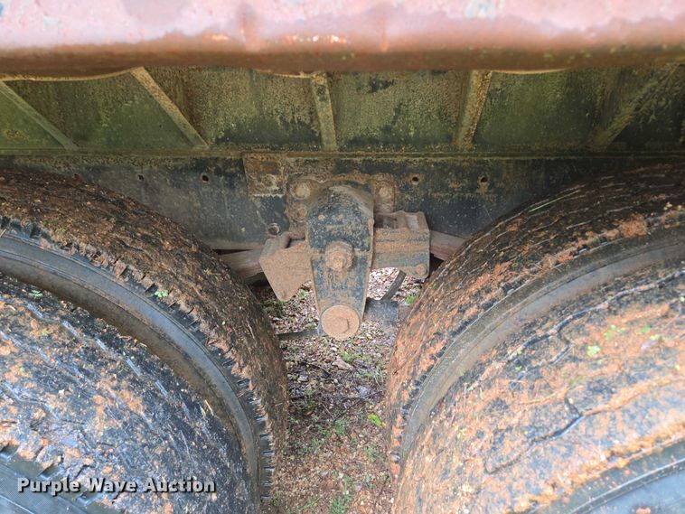 image for item ED1994 1989 Freightliner FLD120 dump truck