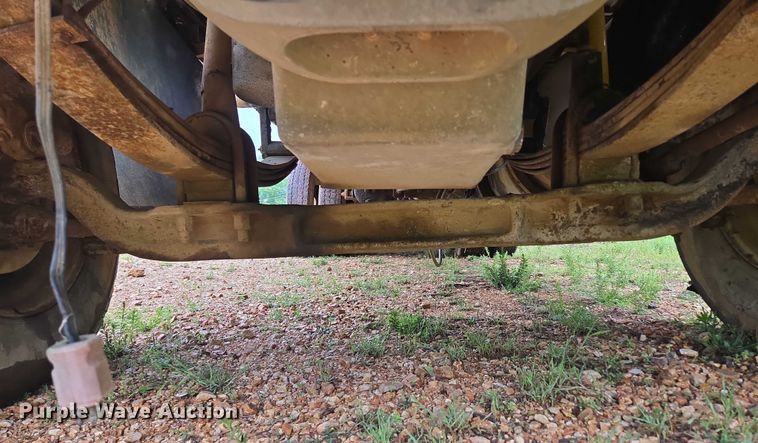 image for item ED1994 1989 Freightliner FLD120 dump truck