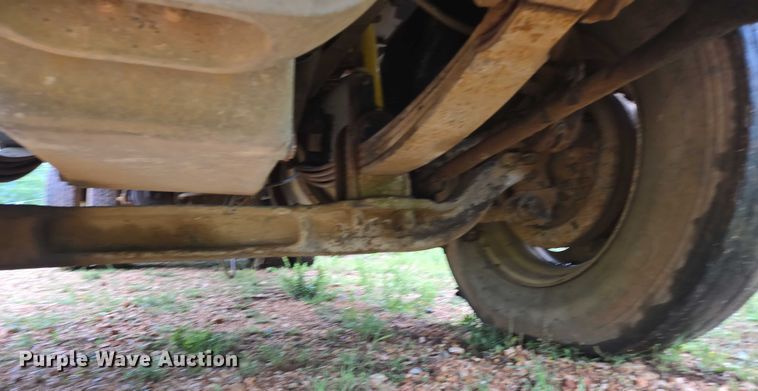 image for item ED1994 1989 Freightliner FLD120 dump truck