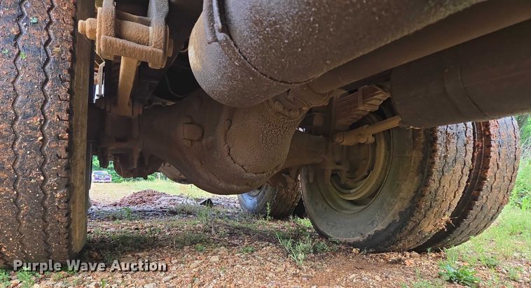 image for item ED1994 1989 Freightliner FLD120 dump truck