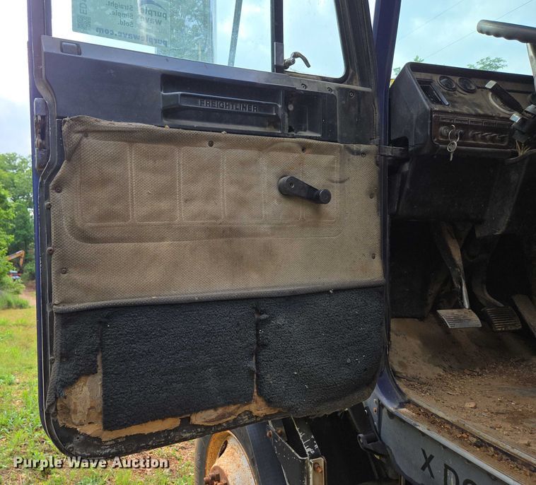 image for item ED1994 1989 Freightliner FLD120 dump truck