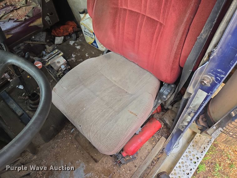 image for item ED1994 1989 Freightliner FLD120 dump truck